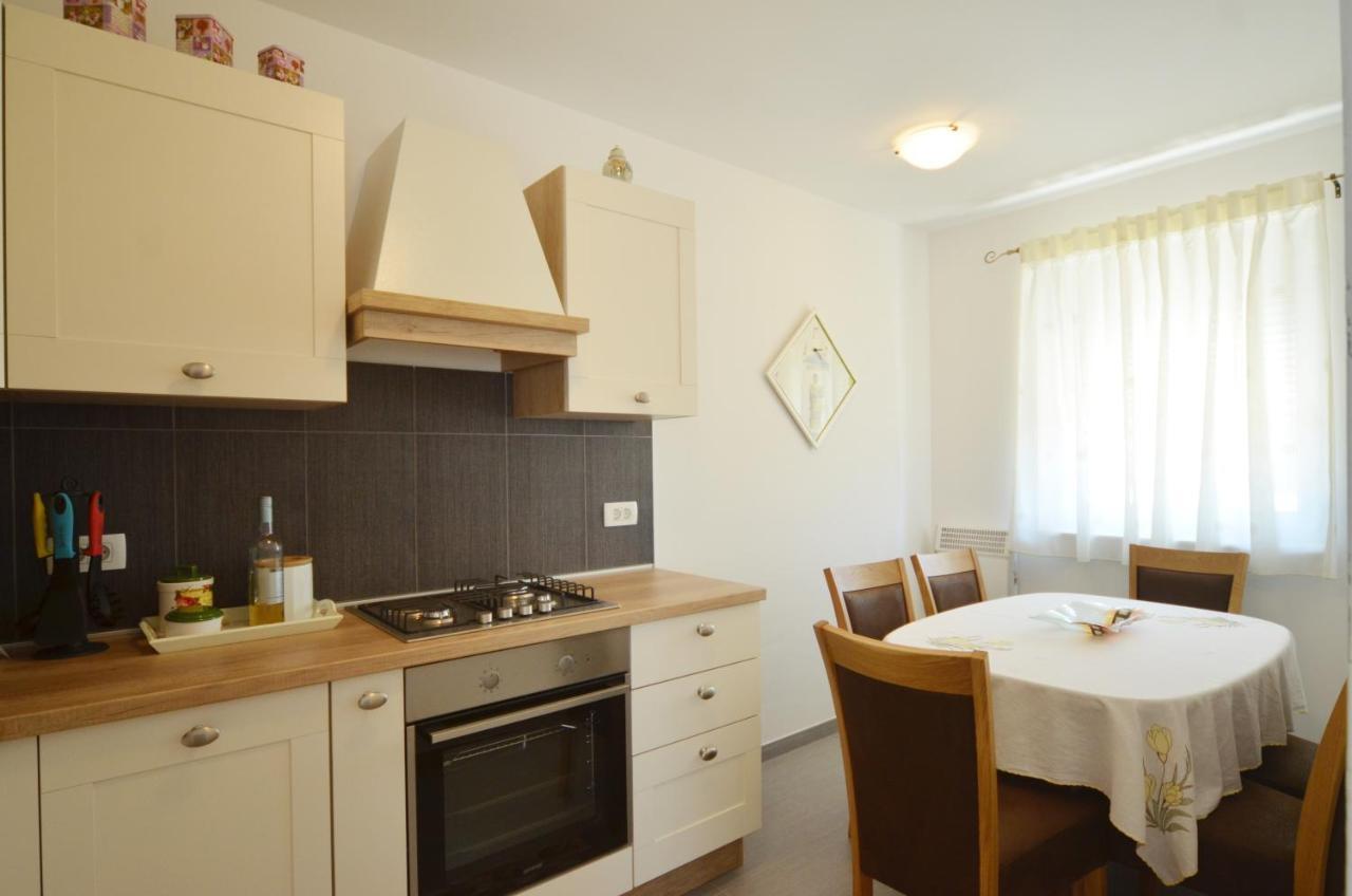 Apartment Emma Rovinj Exterior photo
